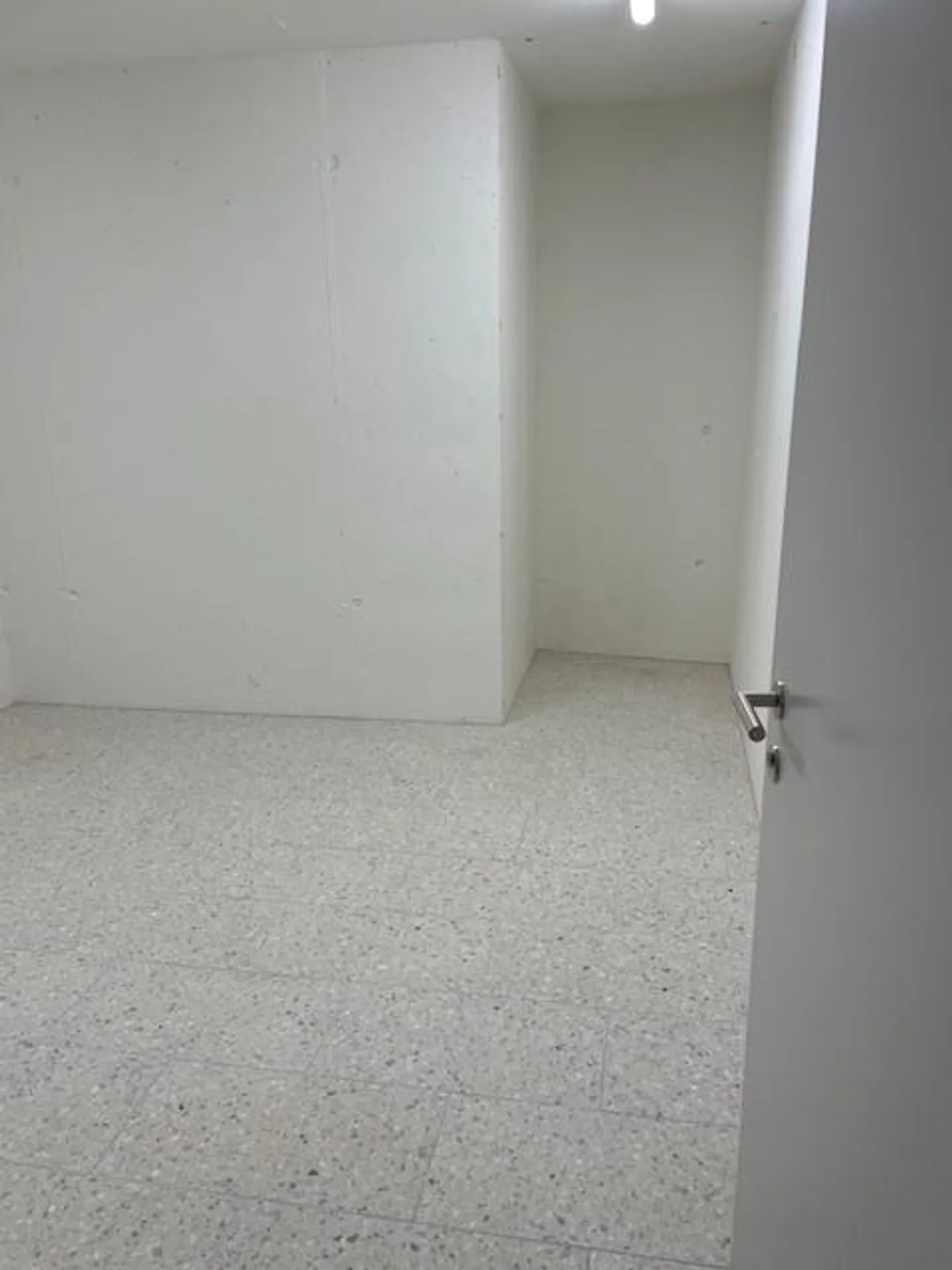 Need more space - Storage room for rent - Photo 3 of 3