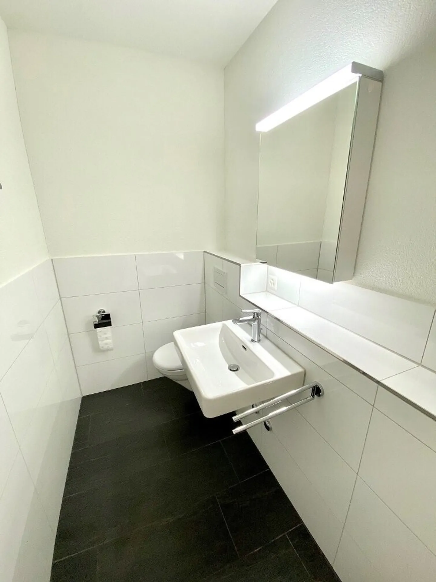 Appartement moderne 2.5 pièces au dernier étage / 4ème étage de 51 m² - Photo 4 sur 8