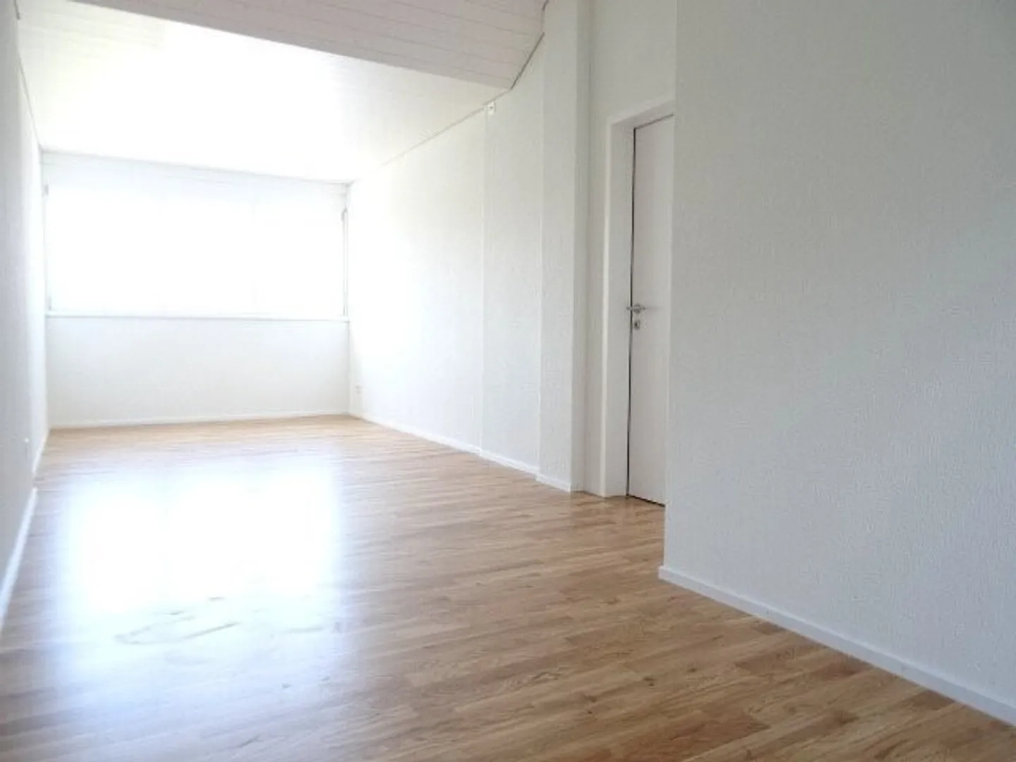 Appartement moderne 2.5 pièces au dernier étage / 4ème étage de 51 m² - Photo 5 sur 8