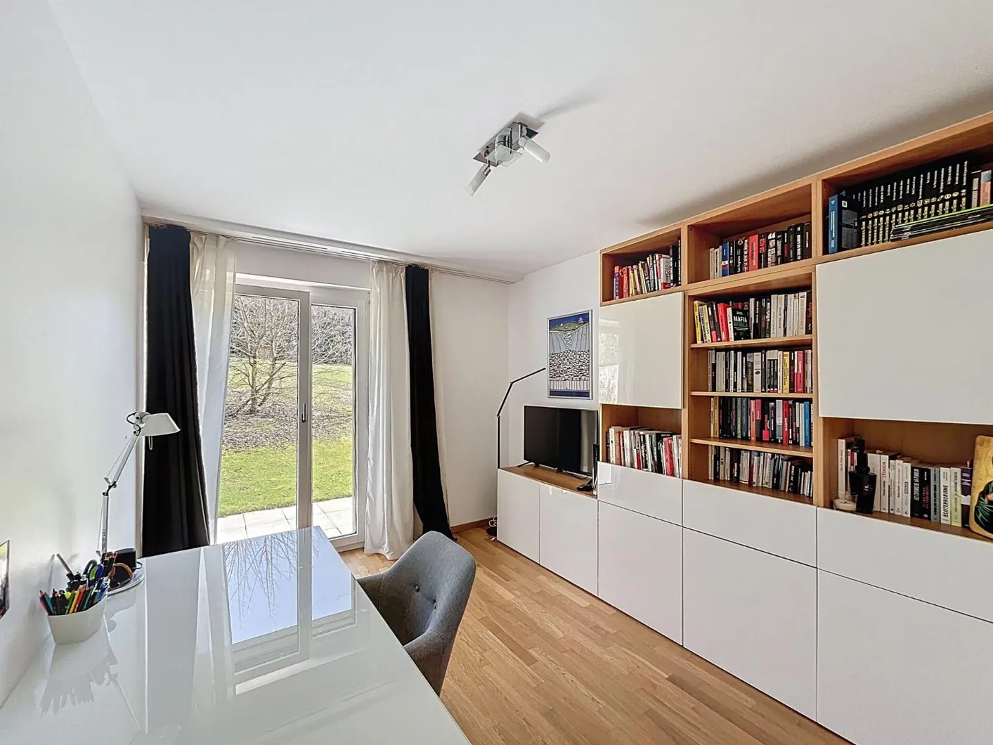 LAUSANNE - Montblesson: Superbe appartement de 5.5 pièces au rez-de-chaussée, calme, MINERGIE. Une exclusivité d'Immo-Consulting SA. - Photo 7 sur 12