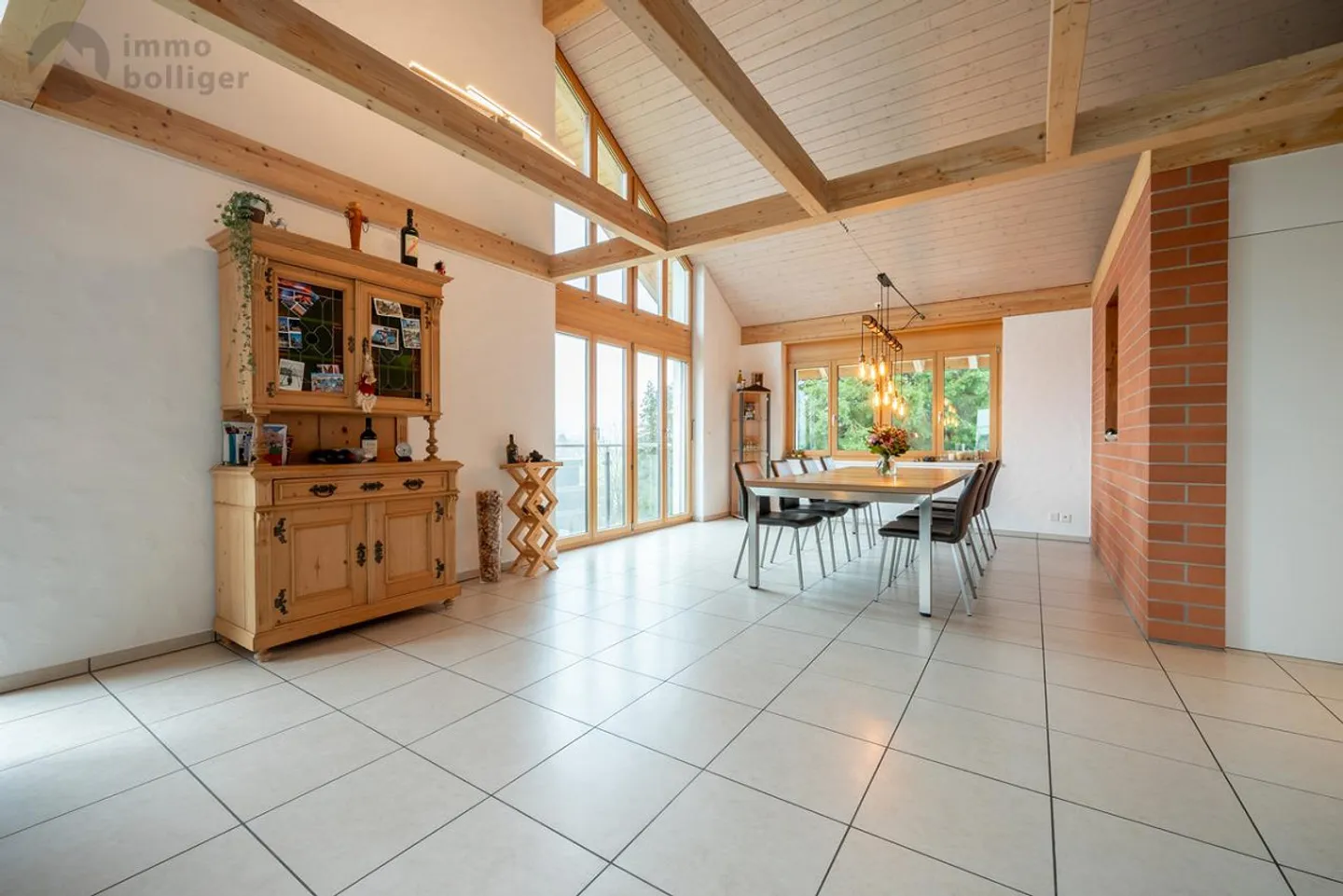 Maison bifamiliale avec un certain je ne sais quoi! - Photo 3 sur 16