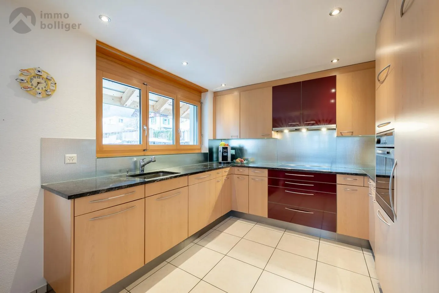 Maison bifamiliale avec un certain je ne sais quoi! - Photo 4 sur 16