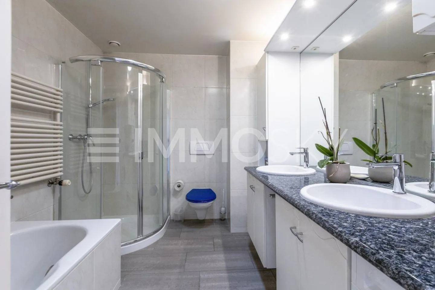 Penthouse avec vue et grandes pièces ! - Photo 5 sur 5