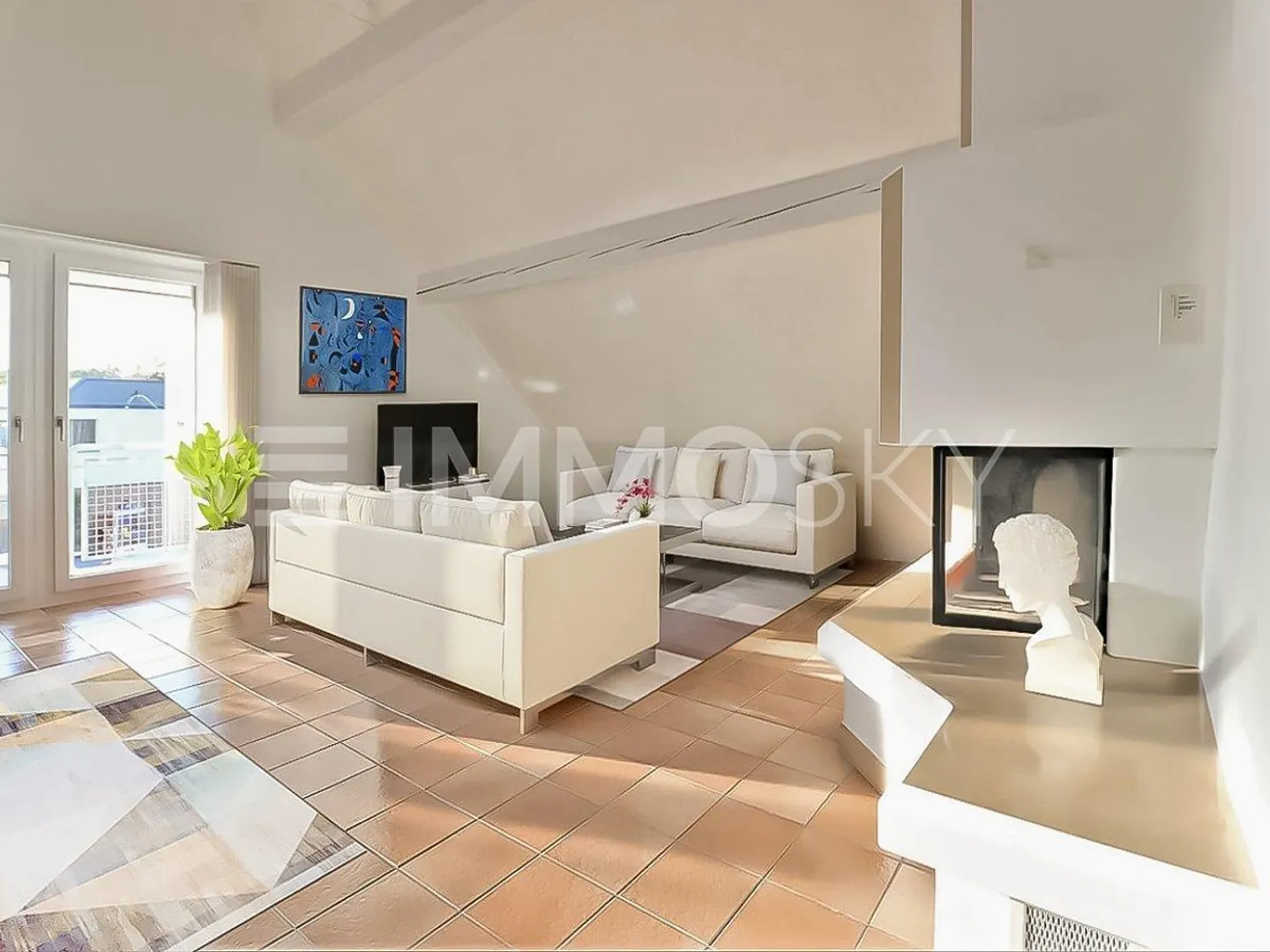 Penthouse avec vue et grandes pièces ! - Photo 3 sur 5