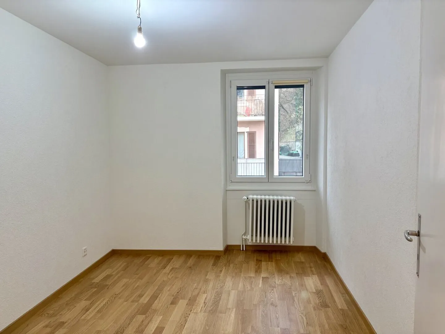 In affitto - Appartamento di 4,5 locali al 2° piano a Montreux - Foto 6 di 9