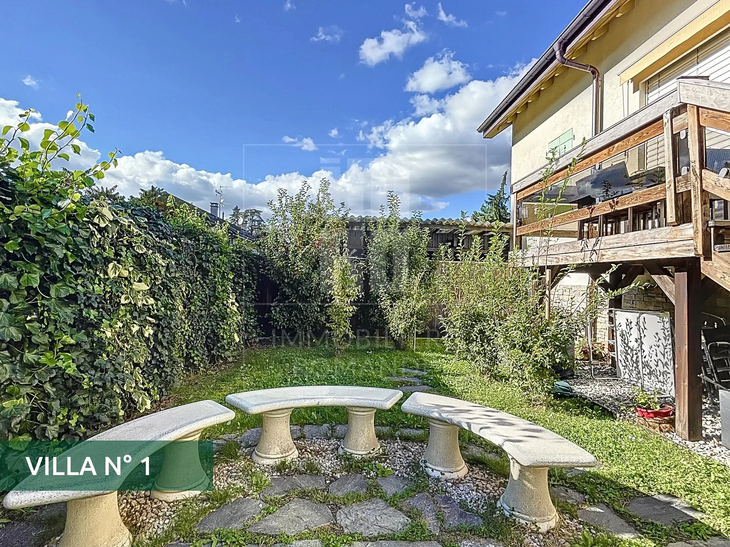 Wohngebäude bestehend aus zwei Villen - Foto 6 von 6