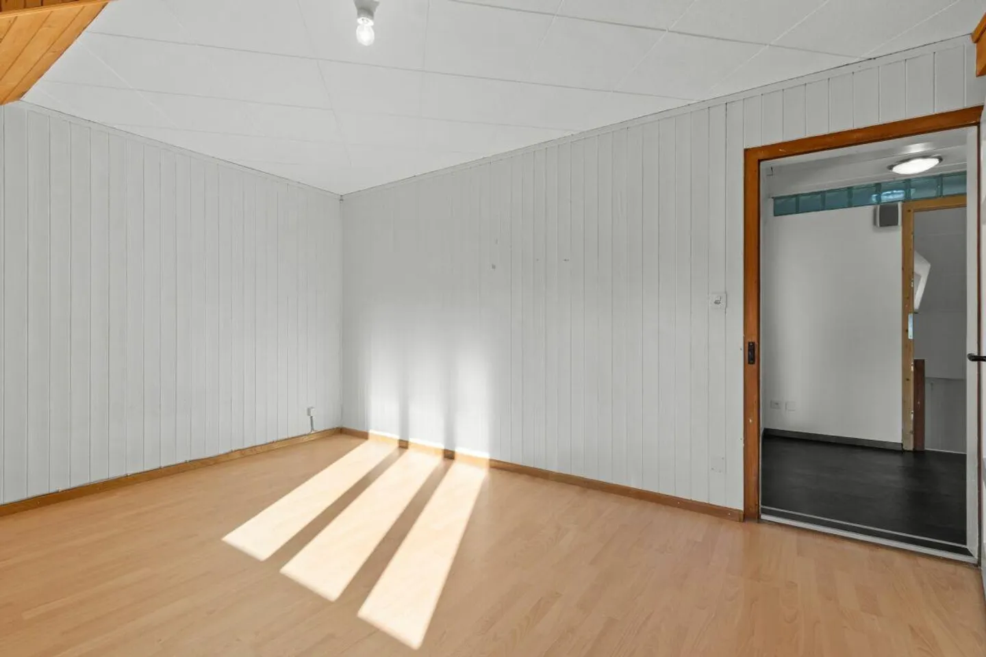 Appartement de 3 pièces dans un ancien bâtiment situé au centre - Photo 7 sur 12