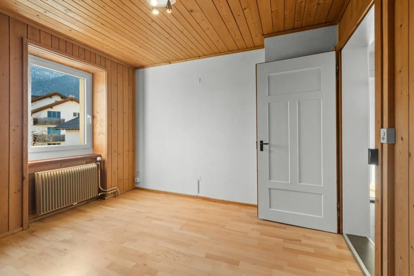 Appartement de 3 pièces dans un ancien bâtiment situé au centre - Photo 10 sur 12