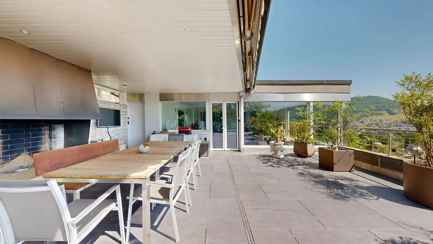 Exclusive 5.5-room detached house with breathtaking distant views - Photo 3 of 19