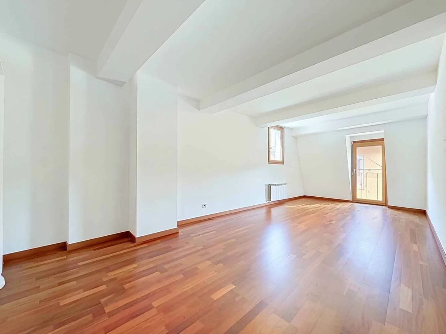 Geräumige 3,5-Zimmer-Wohnung im Herzen von Vieux-Montreux - Foto 4 von 9