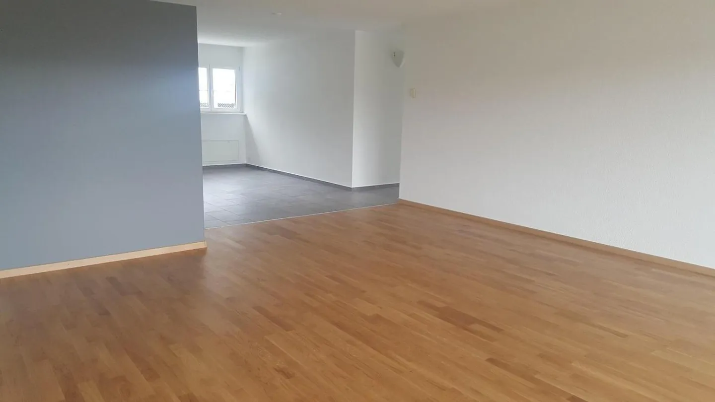 Spazioso appartamento di 5 locali - Foto 5 di 8