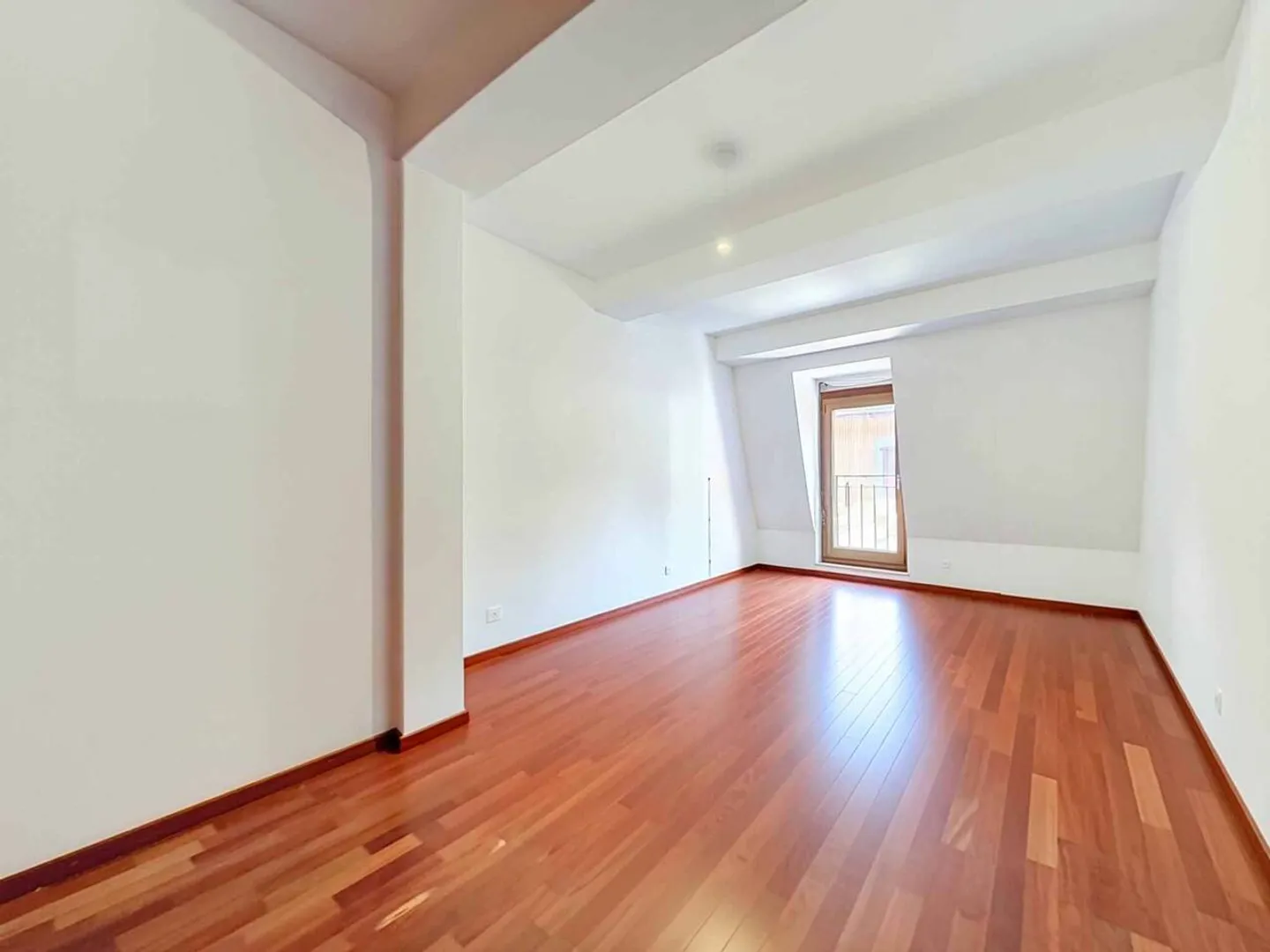 Geräumige 3,5-Zimmer-Wohnung im Herzen von Vieux-Montreux - Foto 5 von 9