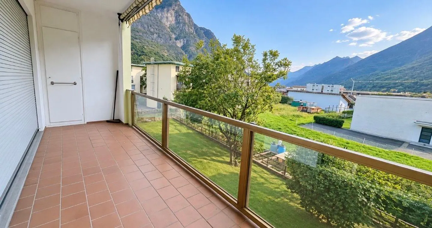 Appartement avec terrasse panoramique et vue dégagée - Photo 2 sur 14