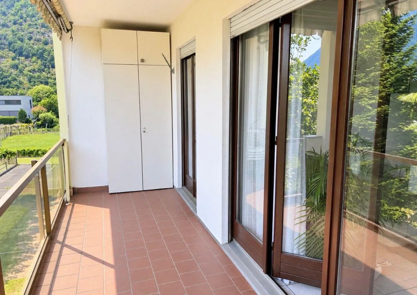 Appartement avec terrasse panoramique et vue dégagée - Photo 12 sur 14