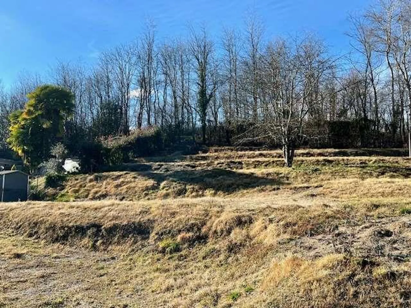 Terreno edificabile con licenza - Foto 4 di 4