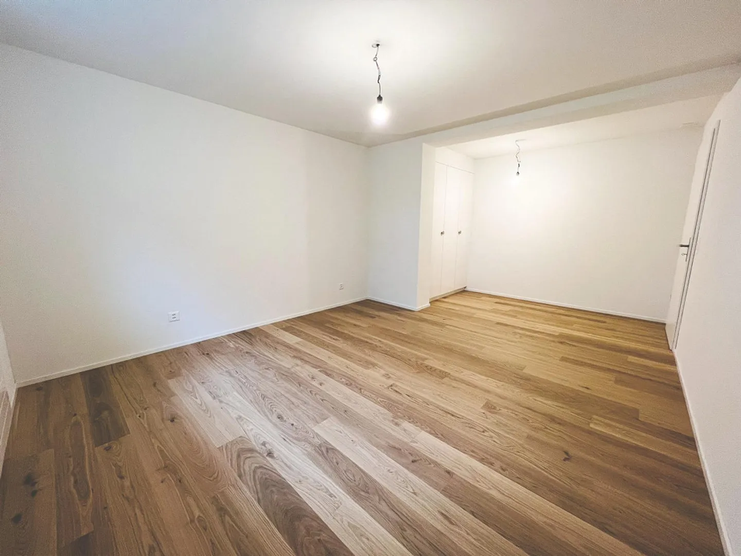 SPACIOUS APARTMENT WITH CHARM & SUNSHINE - Photo 7 of 10
