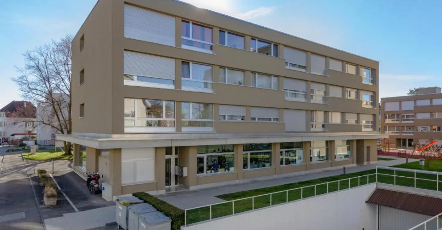 Posto auto nel mezzo del quartiere residenziale - Secondo posto auto a metà prezzo - Foto 1 di 1