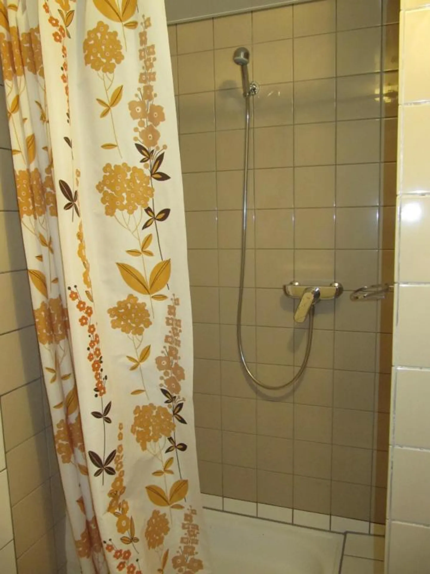 Möbliertes Zimmer mit Terrasse - Foto 4 von 5