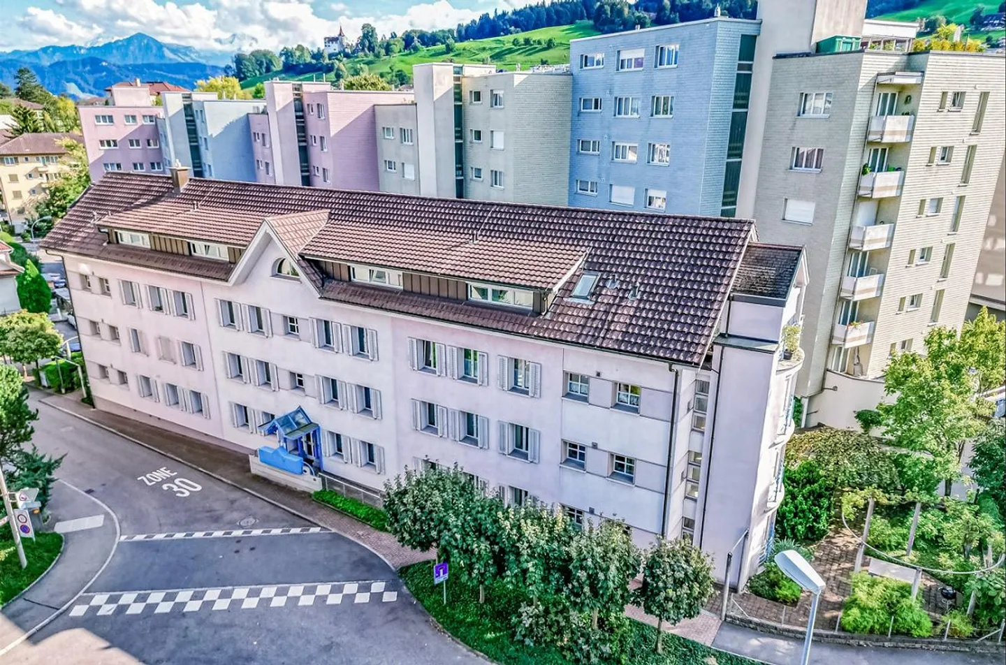 Charming 2.5-room apartment in Kriens - Your new home! - Photo 1 of 6