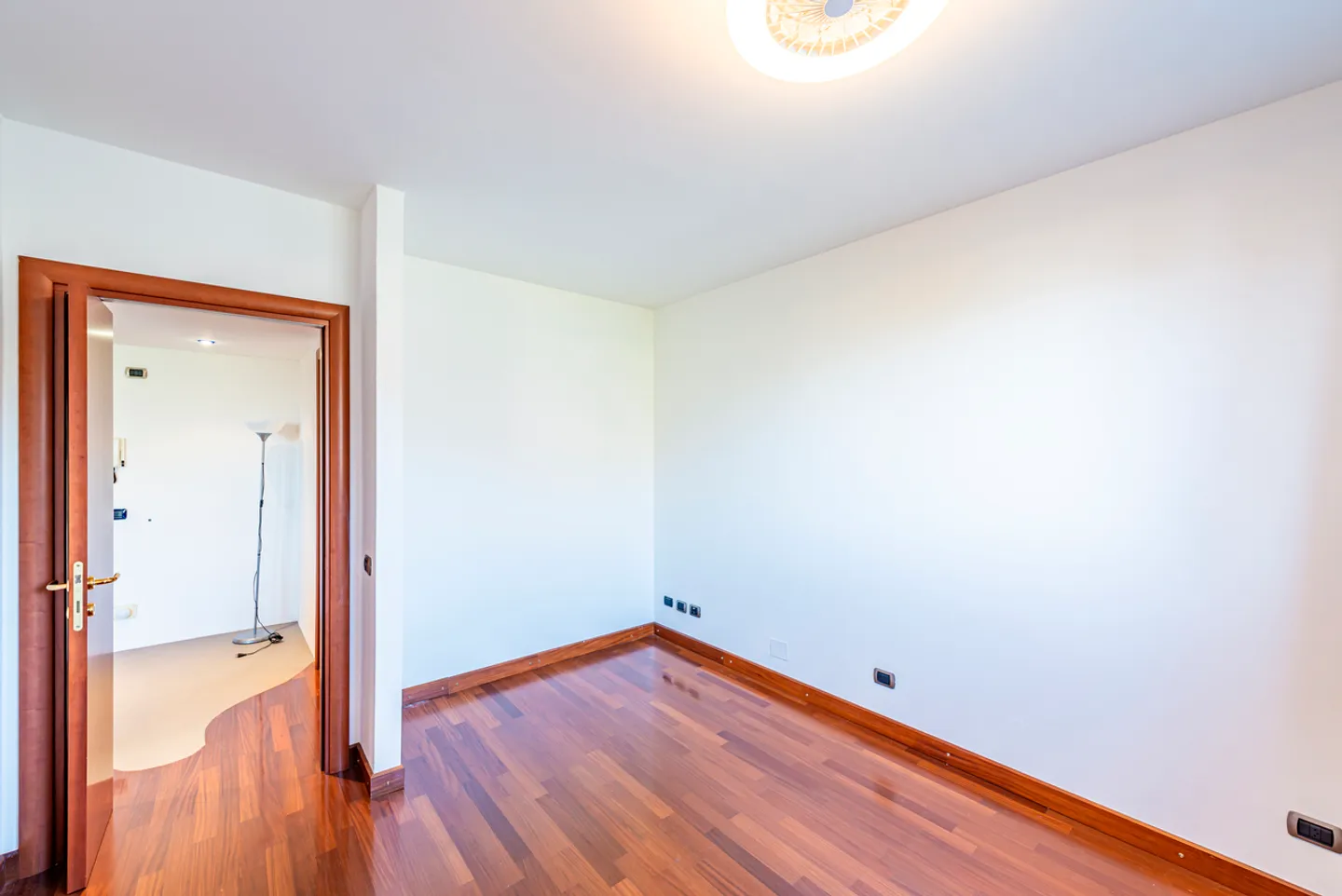 Wohnung mit Seeblick und Garten - Foto 8 von 10