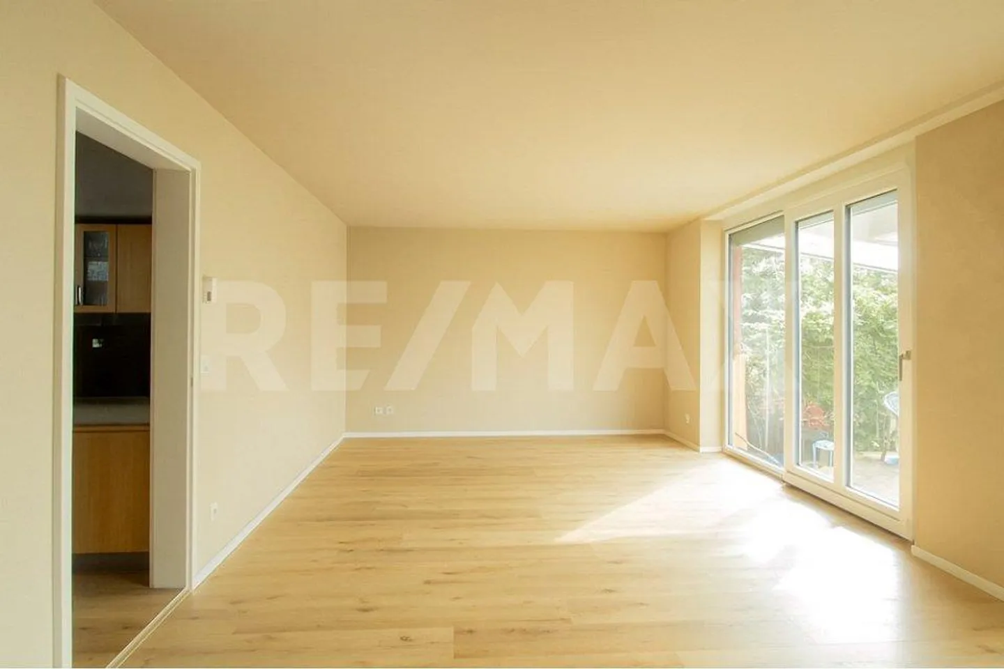 4 ½-Zimmer-Reihen-Mittelhaus - Foto 4 von 13