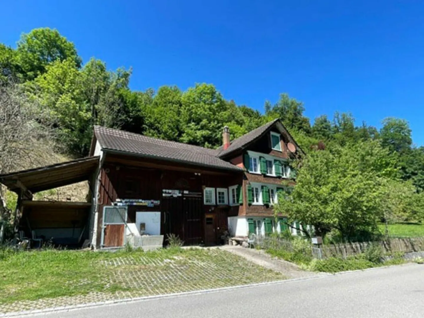 Charming Renovated Farmhouse - Photo 3 of 24