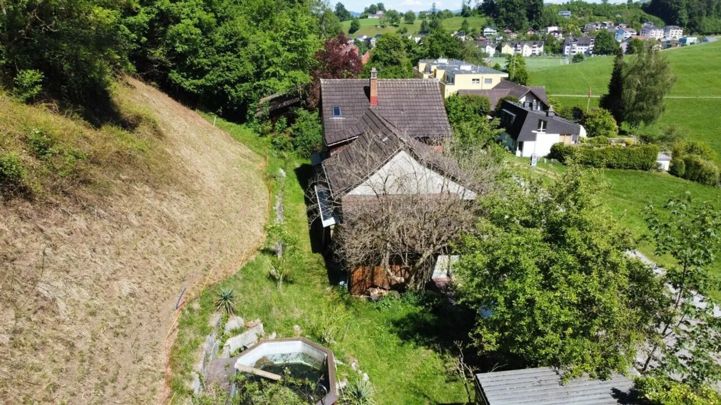 Charming Renovated Farmhouse - Photo 4 of 24