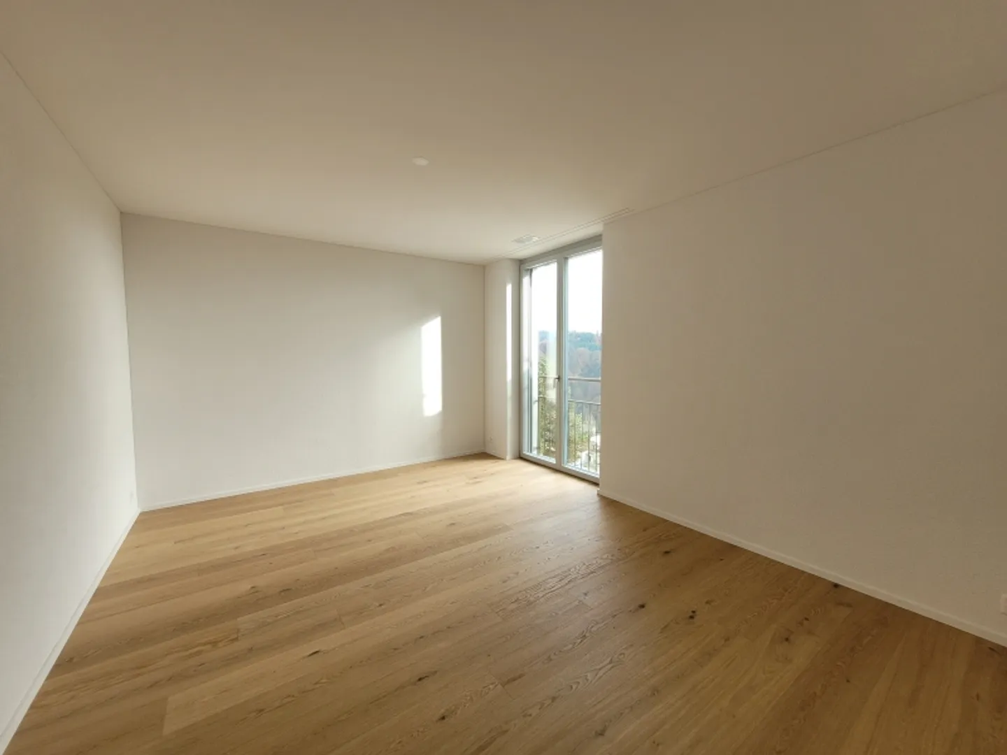 Living enjoyment at the highest level - 3.5-room apartment with fantastic lake and mountain views - Photo 7 of 9