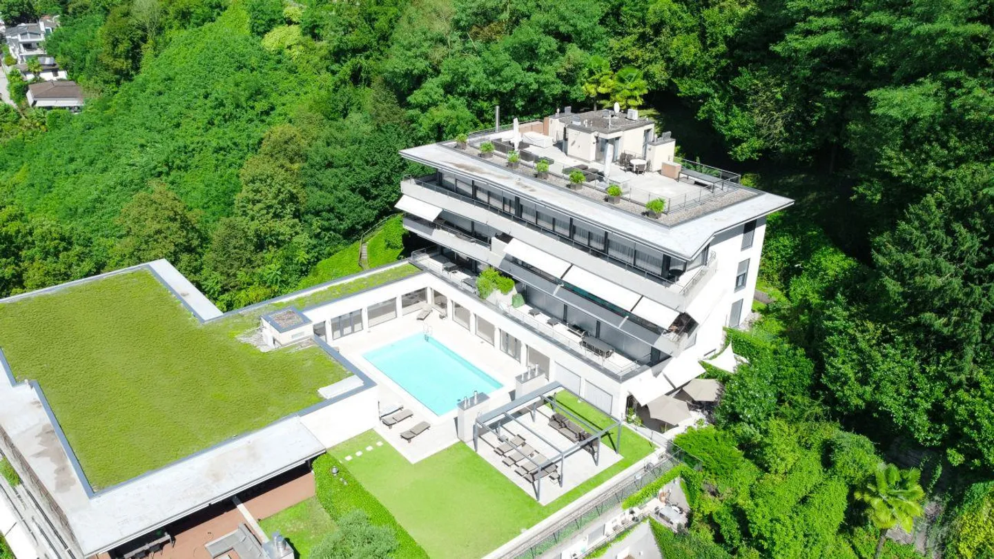 Luxuriöses Penthouse in Castagnola mit großer Terrasse und Seeblick - Foto 7 von 16