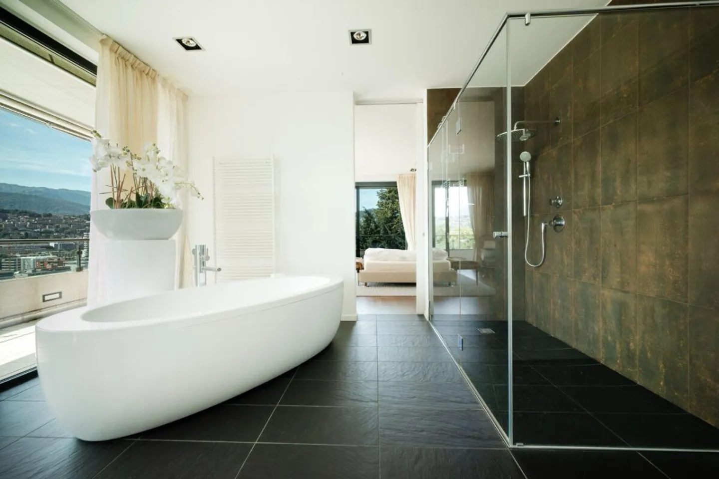 Luxuriöses Penthouse in Castagnola mit großer Terrasse und Seeblick - Foto 12 von 16