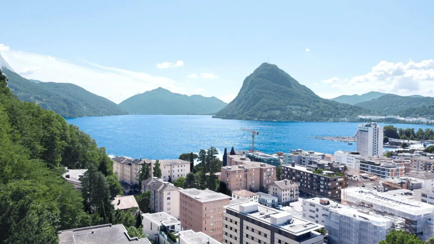 Luxuriöses Penthouse in Castagnola mit großer Terrasse und Seeblick - Foto 2 von 16