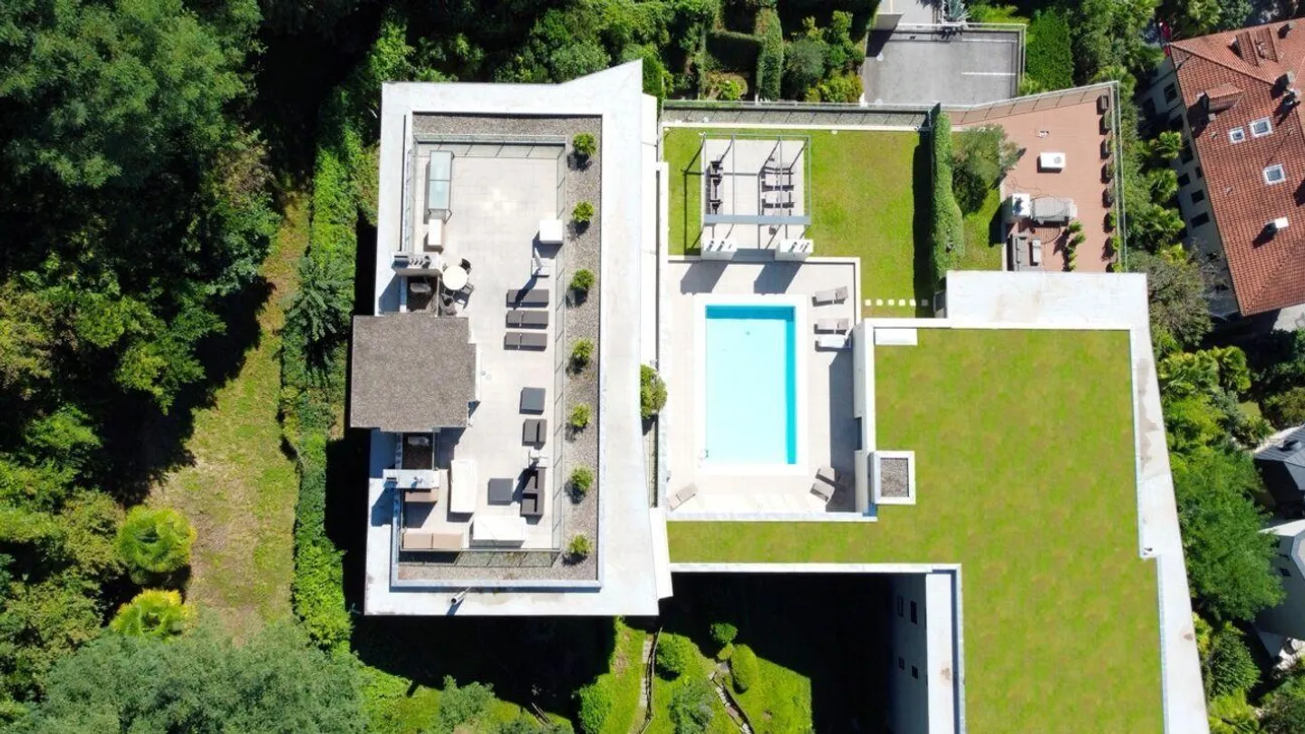 Luxuriöses Penthouse in Castagnola mit großer Terrasse und Seeblick - Foto 4 von 16