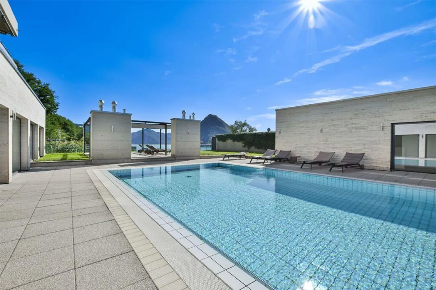 Luxuriöses Penthouse in Castagnola mit großer Terrasse und Seeblick - Foto 14 von 16