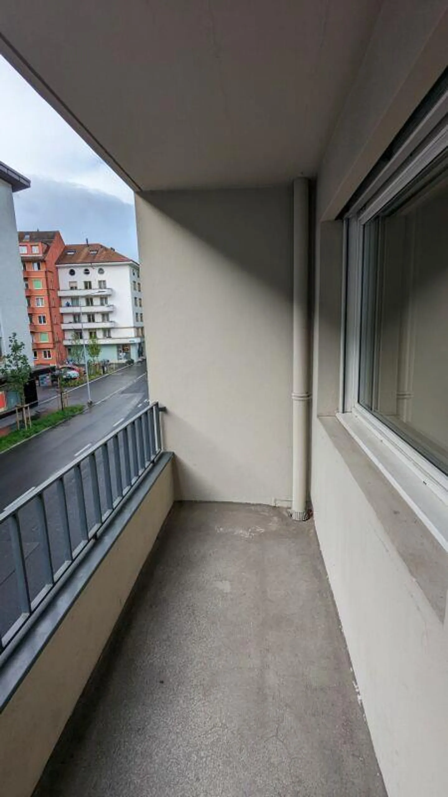 Charming 4-Room City Apartment with Balcony - Photo 6 of 6