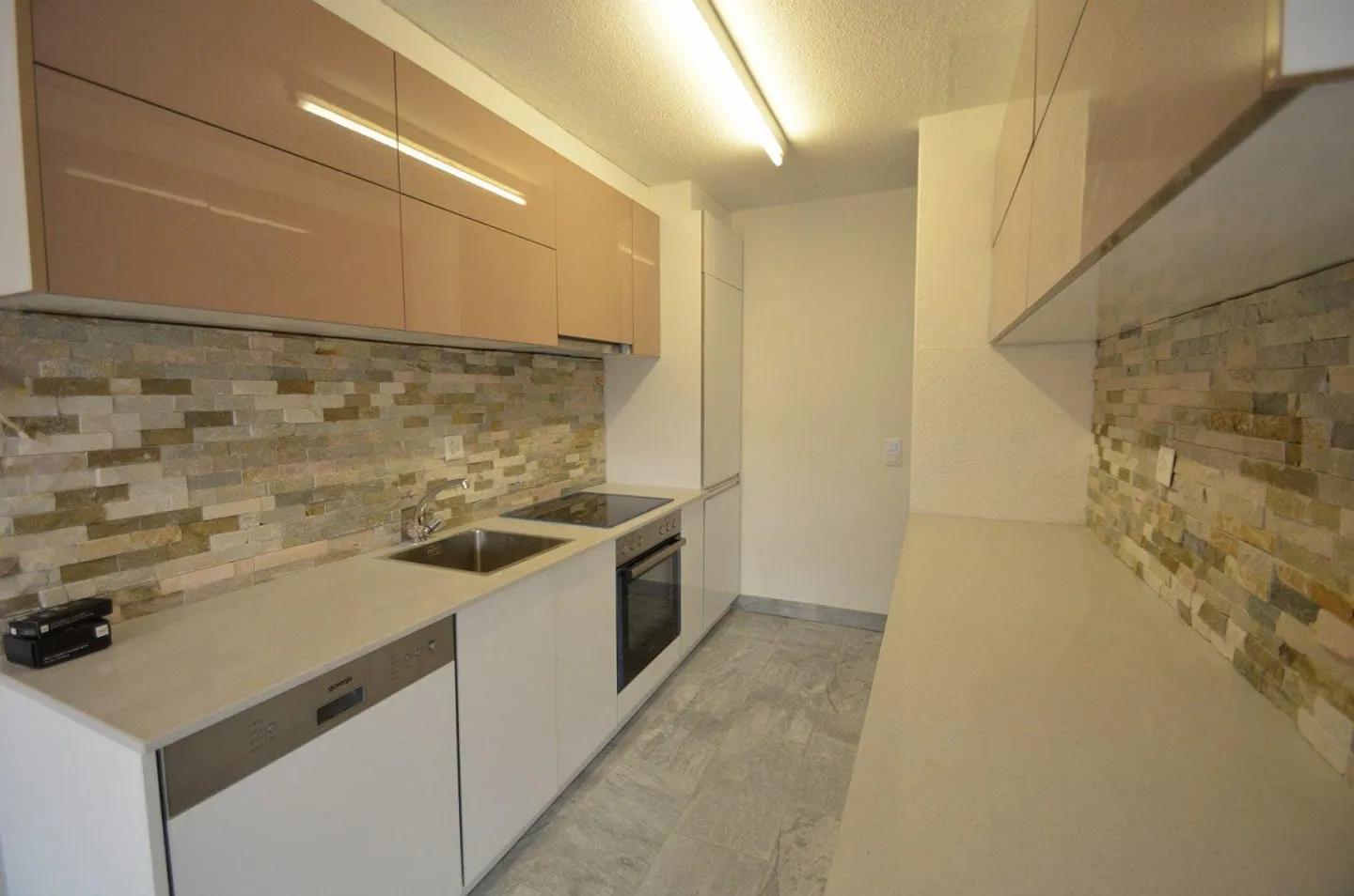 Maison de ville moderne dans un quartier familial - Photo 4 sur 11