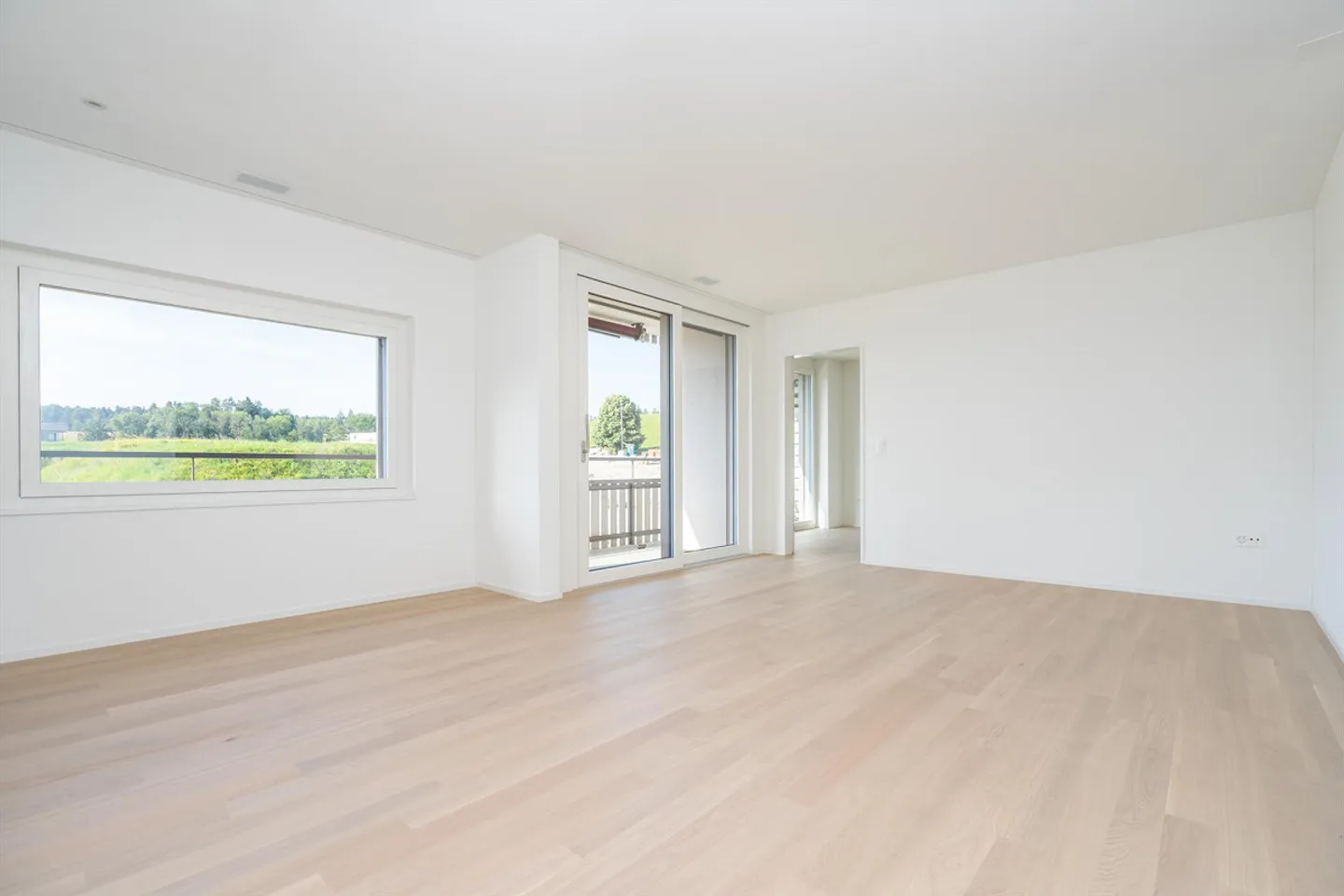 Perfect couple or single apartment looking for a new tenant immediately! - Photo 1 of 9