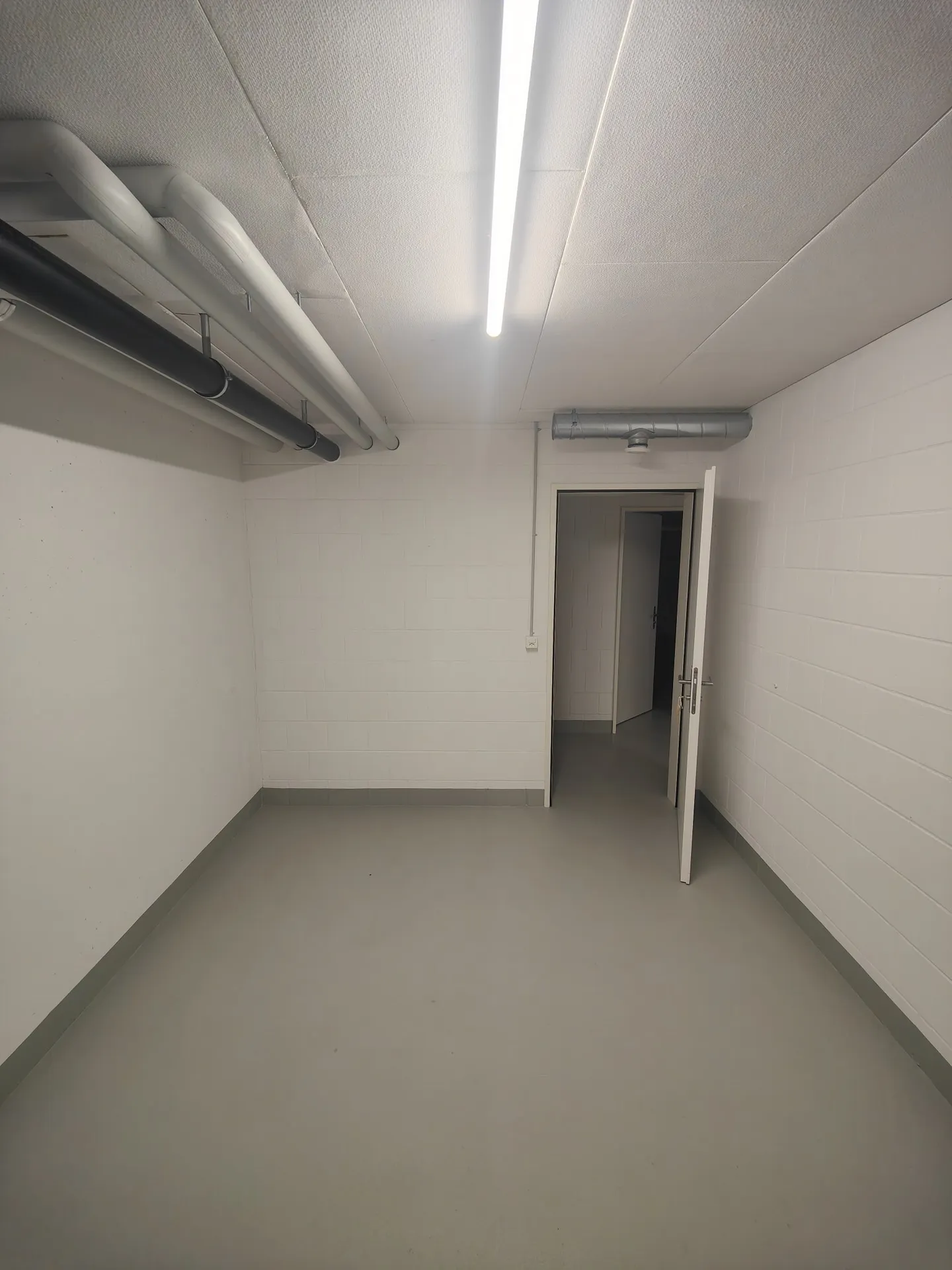 Espace de stockage sécurisé à Neuendorf - Photo 1 sur 9
