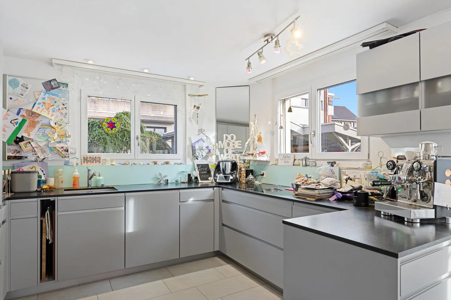 Felicità familiare su tre livelli - Foto 2 di 14