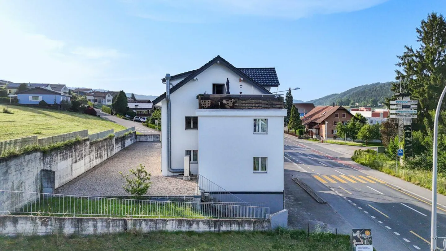 Casa plurifamiliare con potenziale per uso personale o affitto - Foto 15 di 17