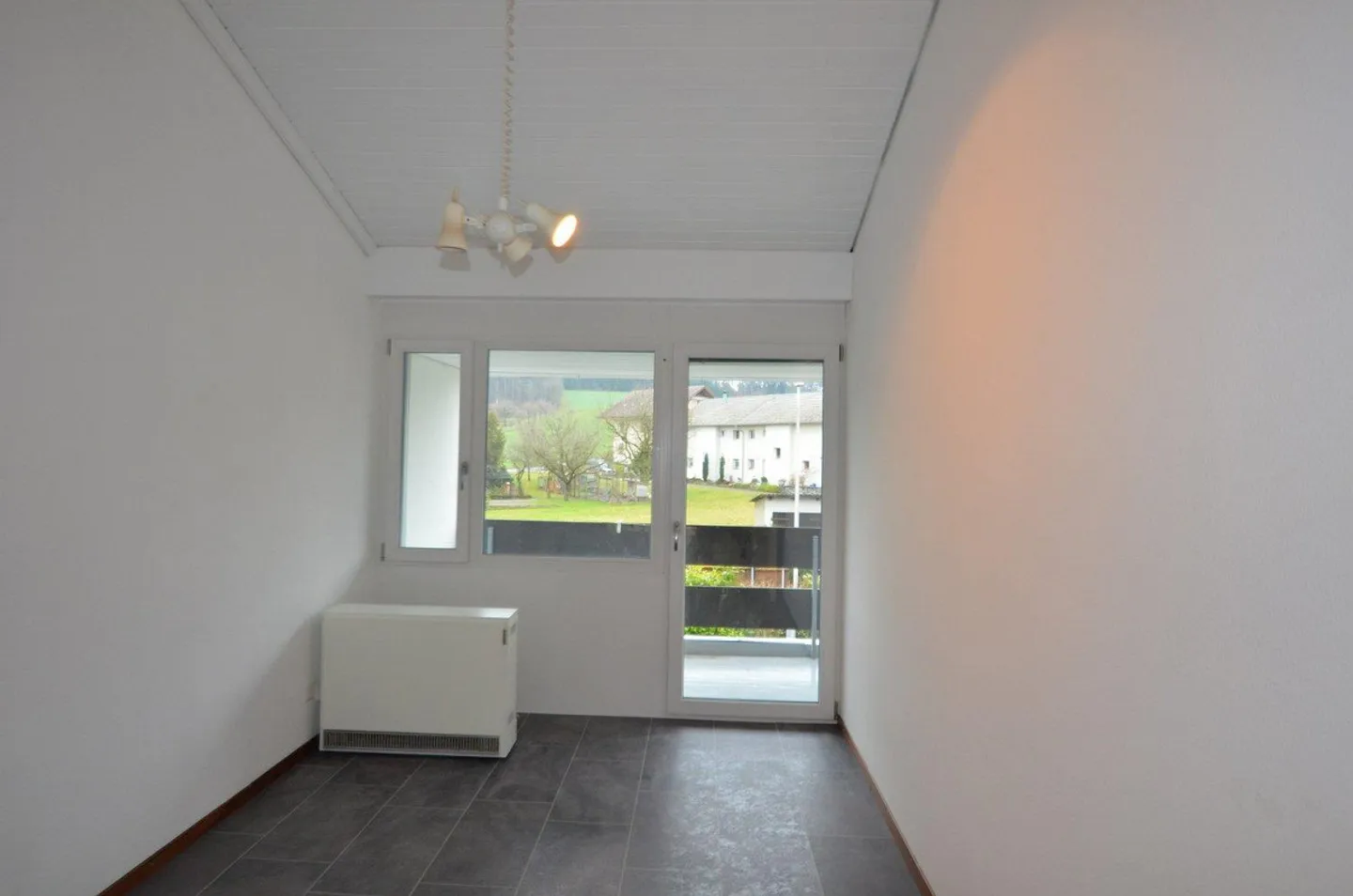 Maison de ville moderne dans un quartier familial - Photo 10 sur 11