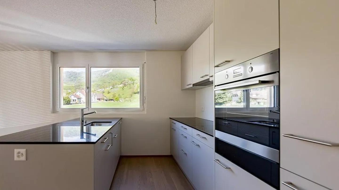 3.5 Room Apartment in Oberbipp - Photo 2 of 8