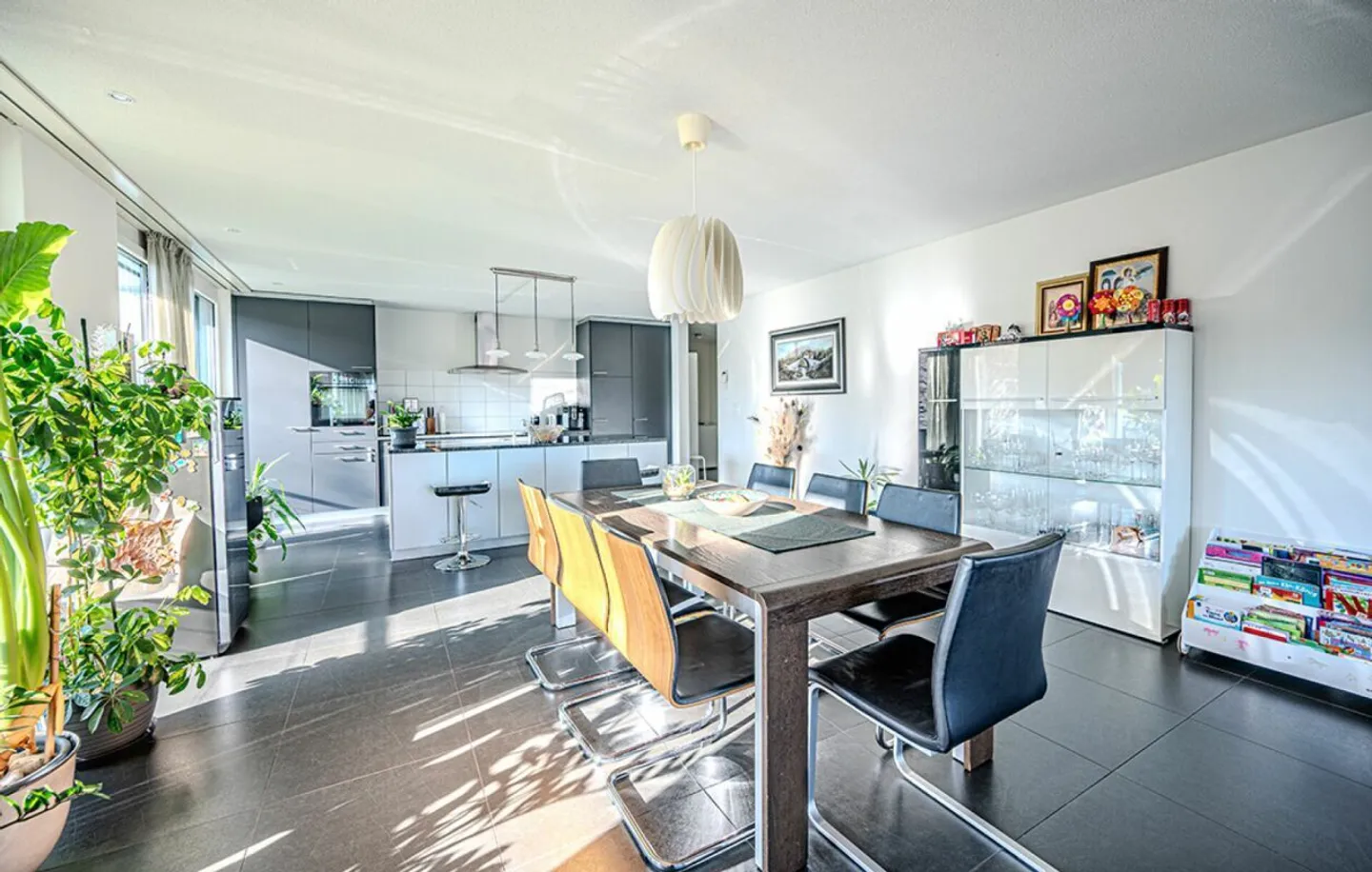 Zentrale 4.5-Zimmer Wohnung - Foto 3 von 13