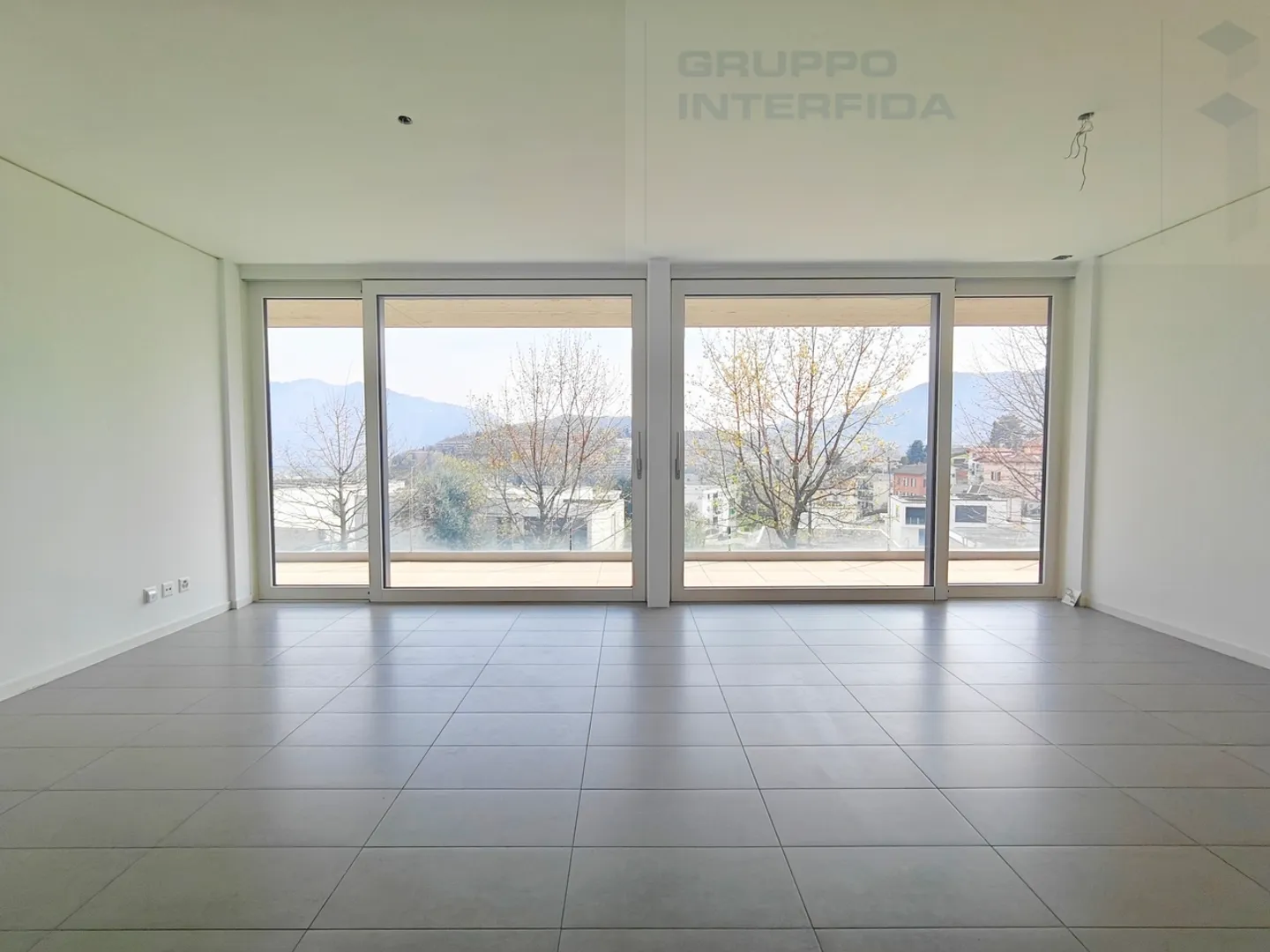 MODERNES WOHNUNG 3.5 ZIMMER MIT TERRASSE - Foto 3 von 9