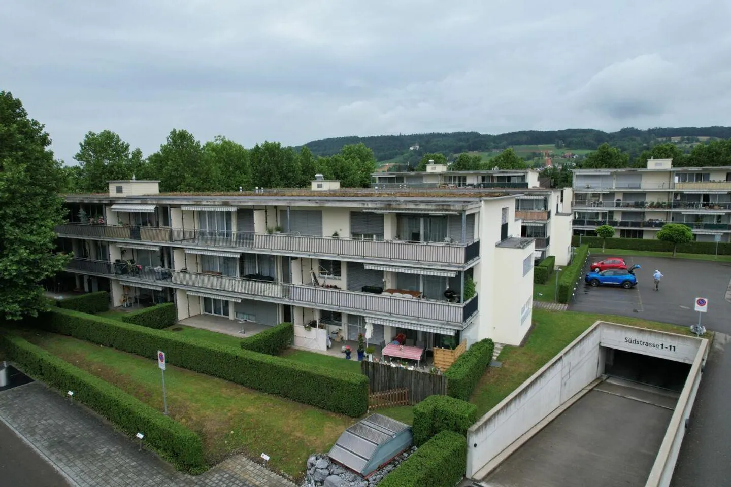 Appartement spacieux de 4,5 pièces au 1er étage - Photo 1 sur 9