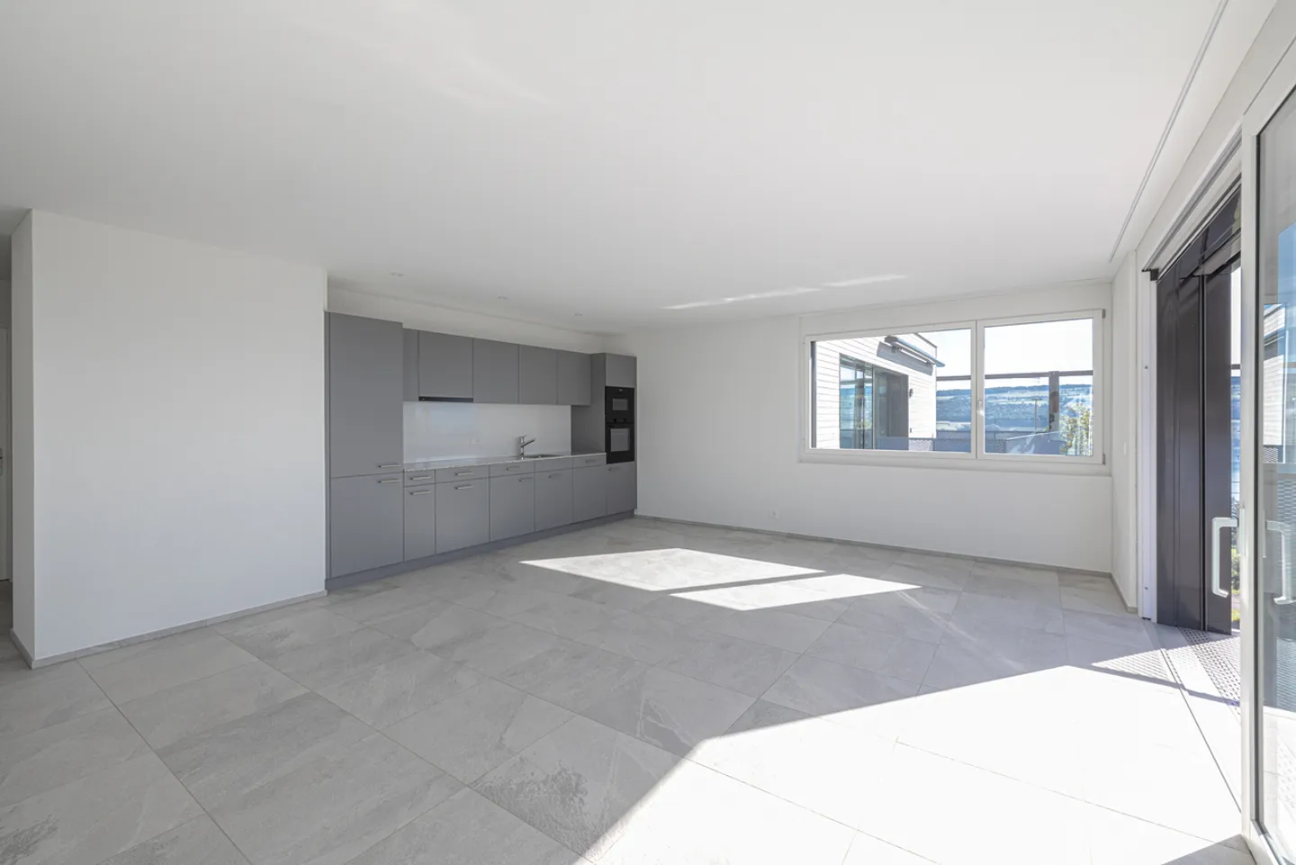 Hochwertige 3.5 Zimmerwohnung - mit Seesicht - Foto 3 von 11