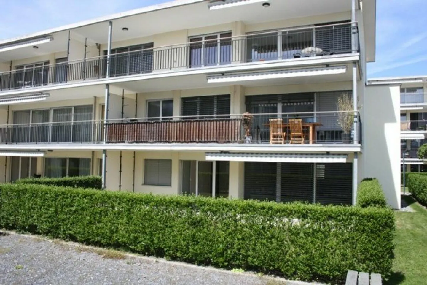 Appartement spacieux de 4,5 pièces au 1er étage - Photo 2 sur 9