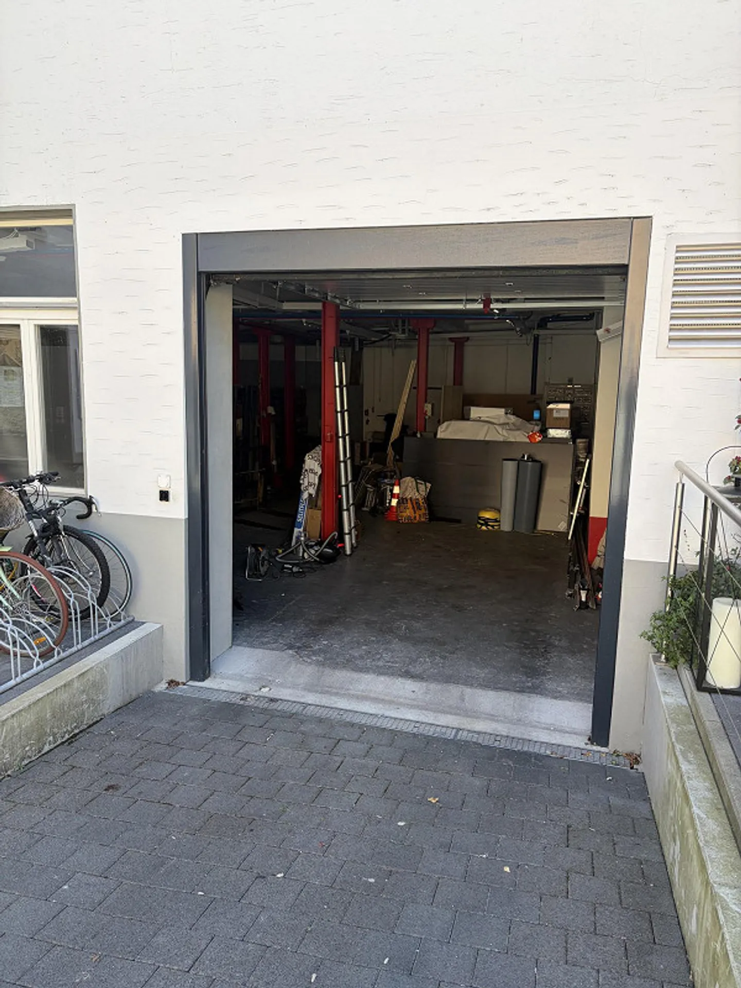 Vielseitige Gewerberäume in Hergiswil - Foto 3 von 12