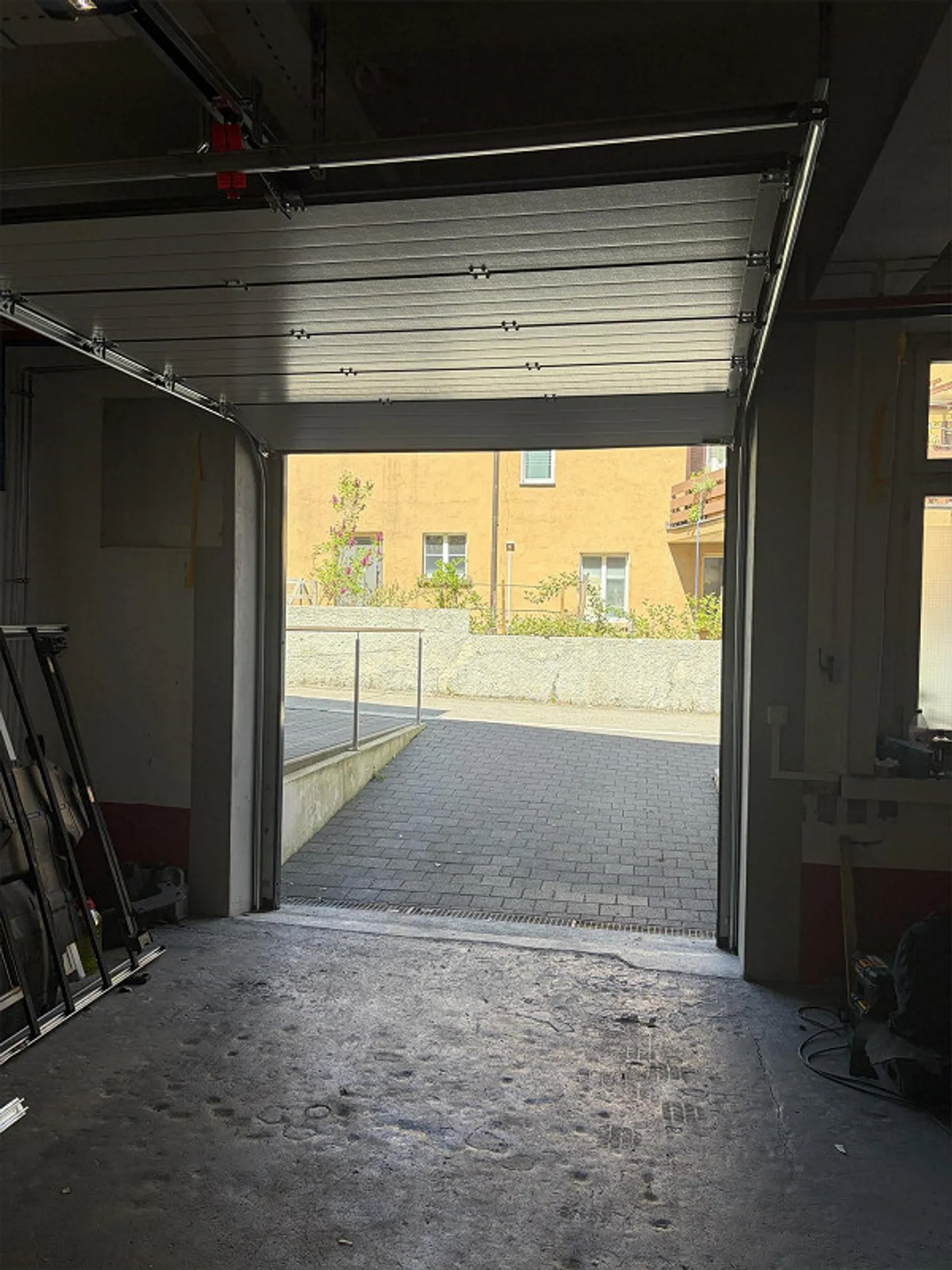 Vielseitige Gewerberäume in Hergiswil - Foto 4 von 12