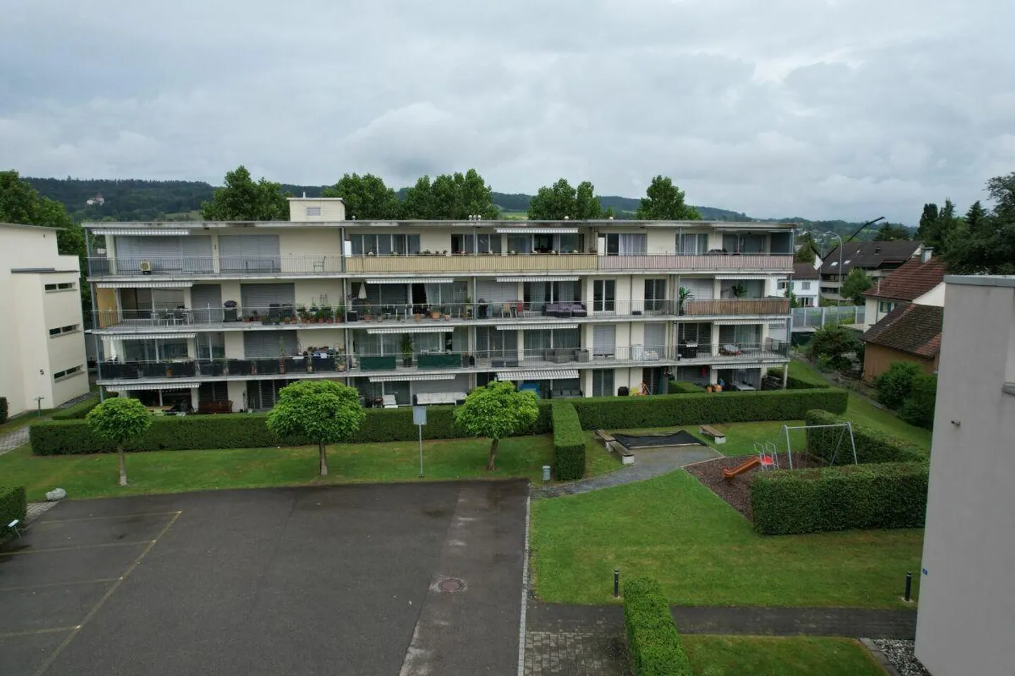 Appartement spacieux de 4,5 pièces au 1er étage - Photo 4 sur 9