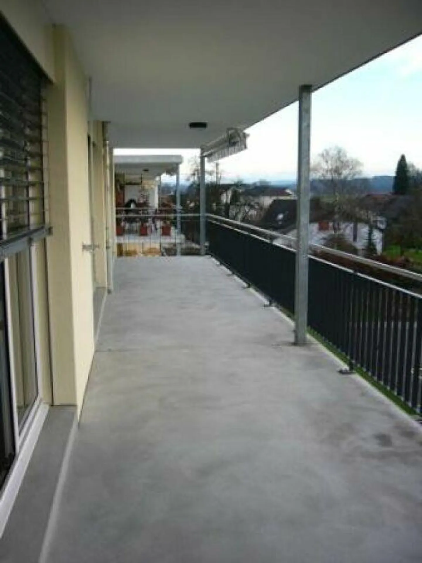 Appartement spacieux de 4,5 pièces au 1er étage - Photo 8 sur 9